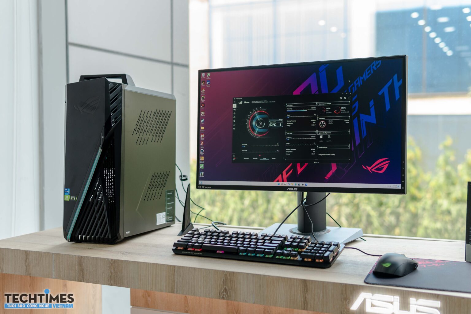 ROG giới thiệu máy bộ gaming Strix GT15, giá bán từ 37,9 triệu đồng ROG giới thiệu máy bộ gaming Strix GT15, giá bán từ 37,9 triệu đồng