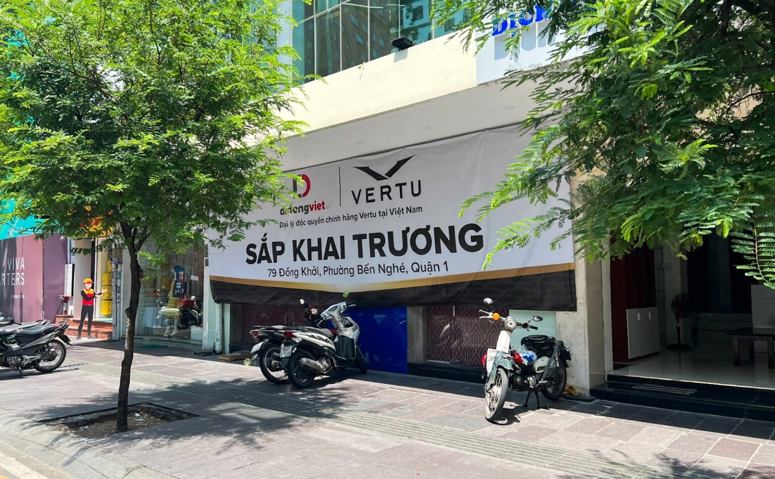 Vertu sắp phân phối chính hãng tại Việt Nam và phản ứng của người dùng