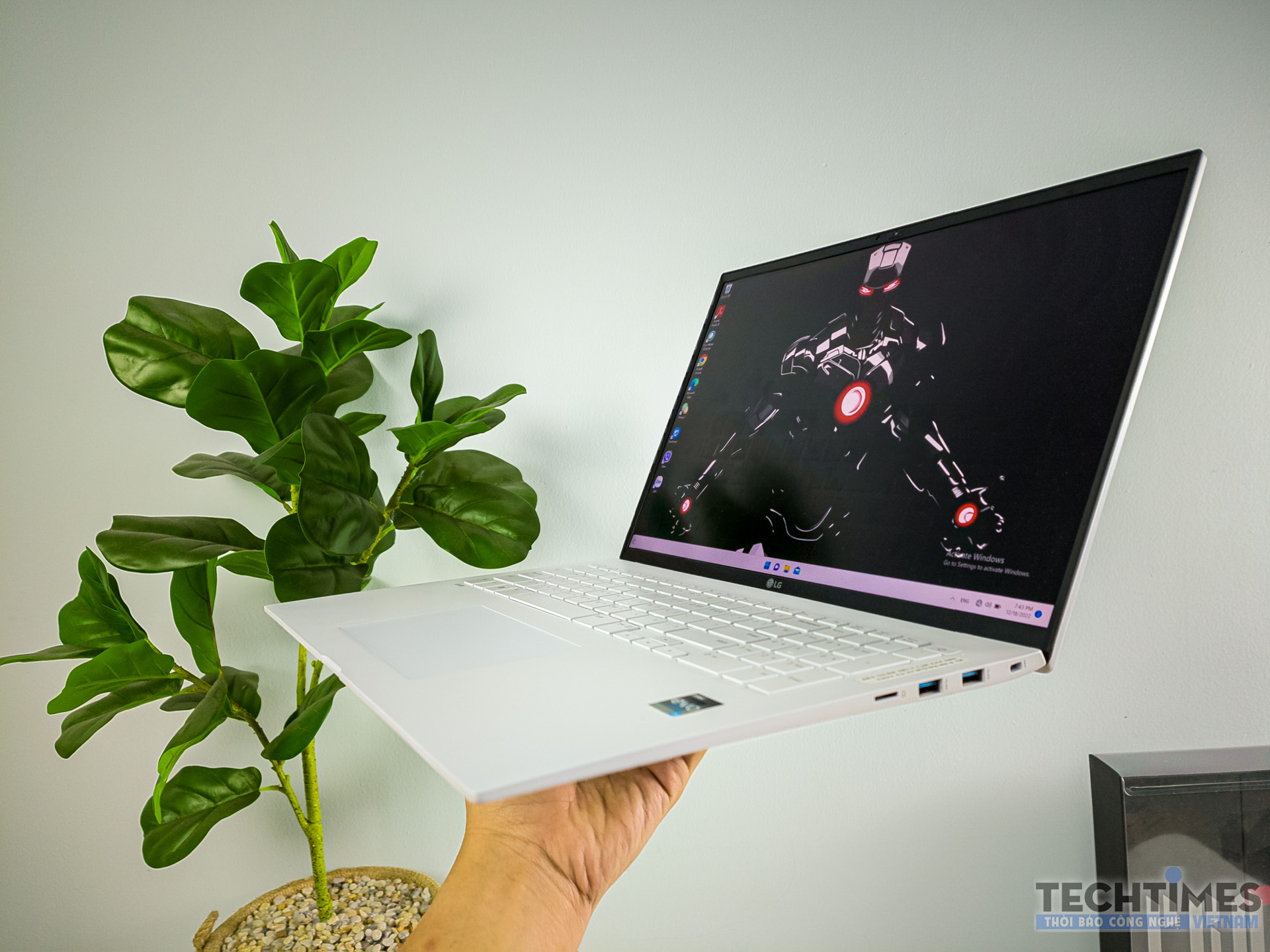 LG gram 17 inch - Kẻ phá vỡ định kiến “nặng nề” về laptop màn hình lớn