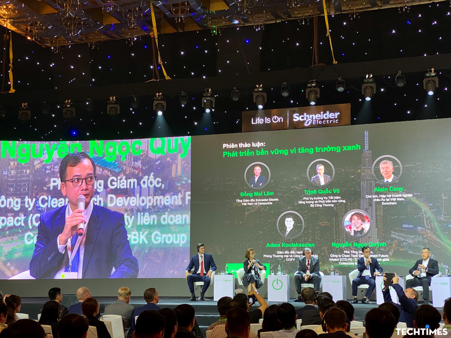 Tập đoàn Schneider Electric tổ chức hội nghị cấp cao Innovation Summit Vietnam 2022 từ ngày 6/12 đến 7/12 tại White Palace Phạm Văn Đồng.