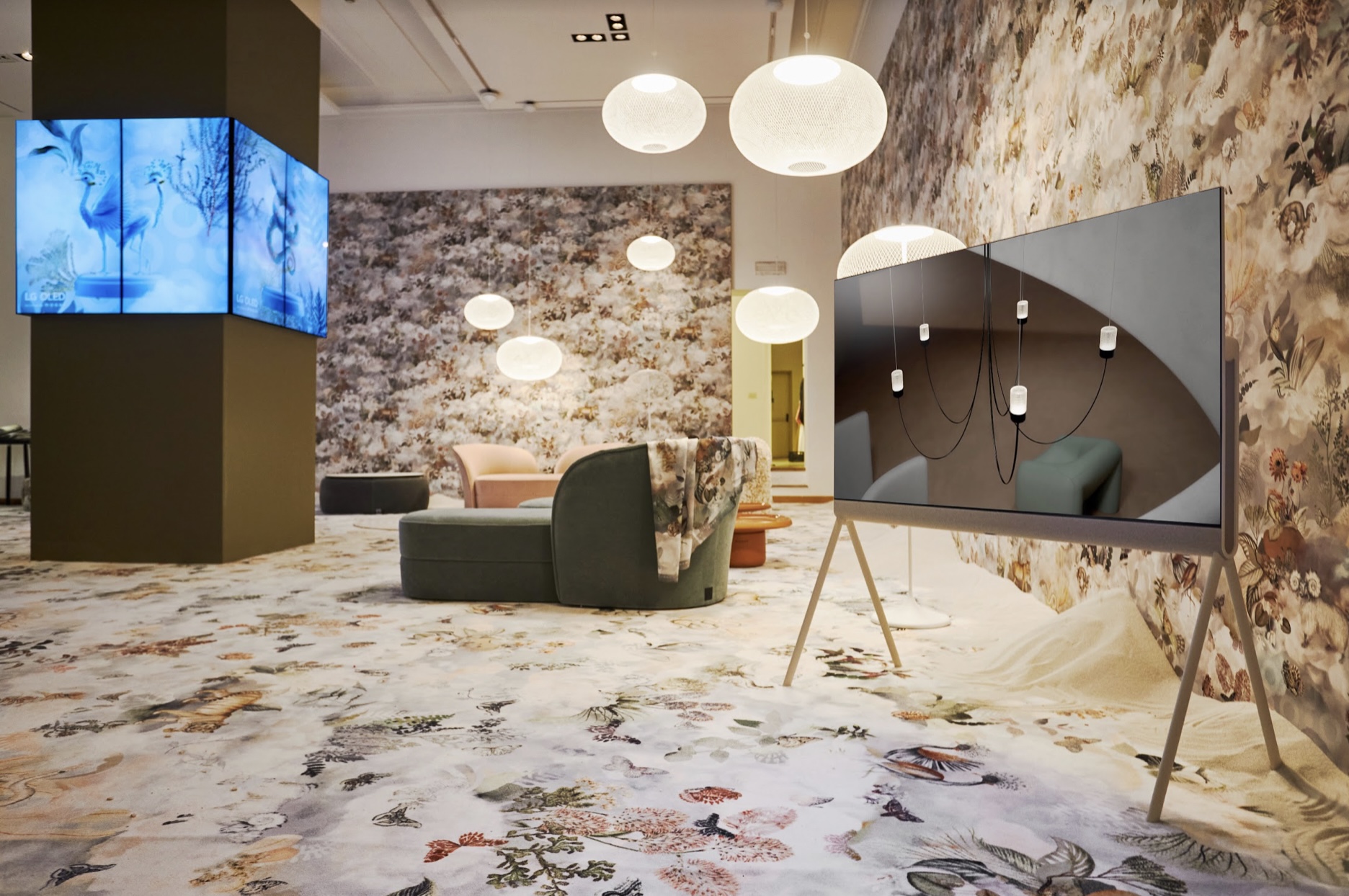 LG Posé: TV OLED nghệ thuật có giá 54,9 triệu đồng