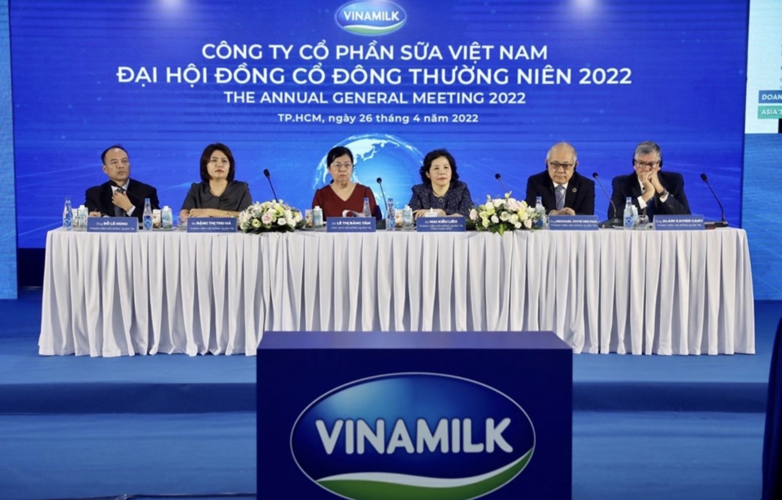 Thương hiệu sữa Vinamilk chuẩn bị chốt danh sách cổ đông trả cổ tức bằng tiền tỉ lệ 24,5%, tương đương 5.120 tỉ đồng