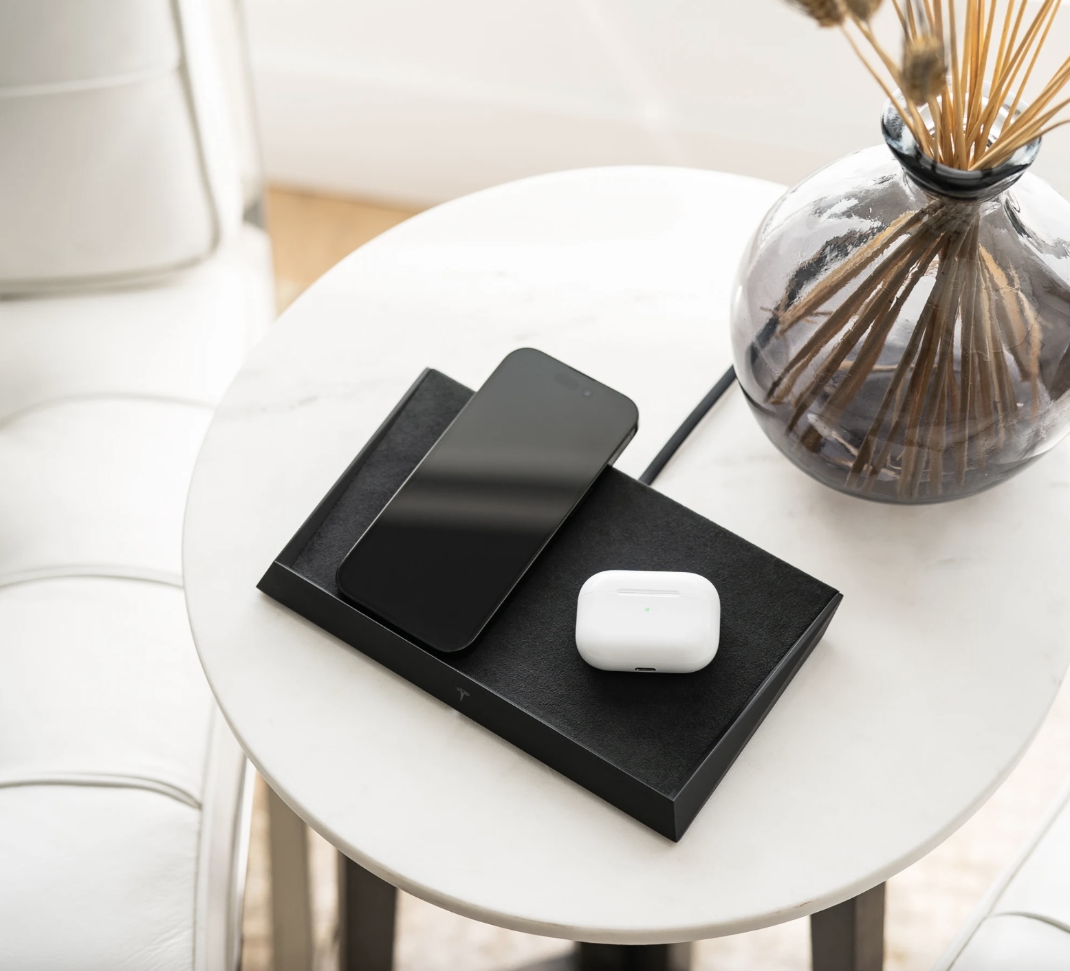 image 354 TechTimes Vietnam Tesla ra mắt bộ sạc Qi không dây, giá khoảng 7 triệu đồng