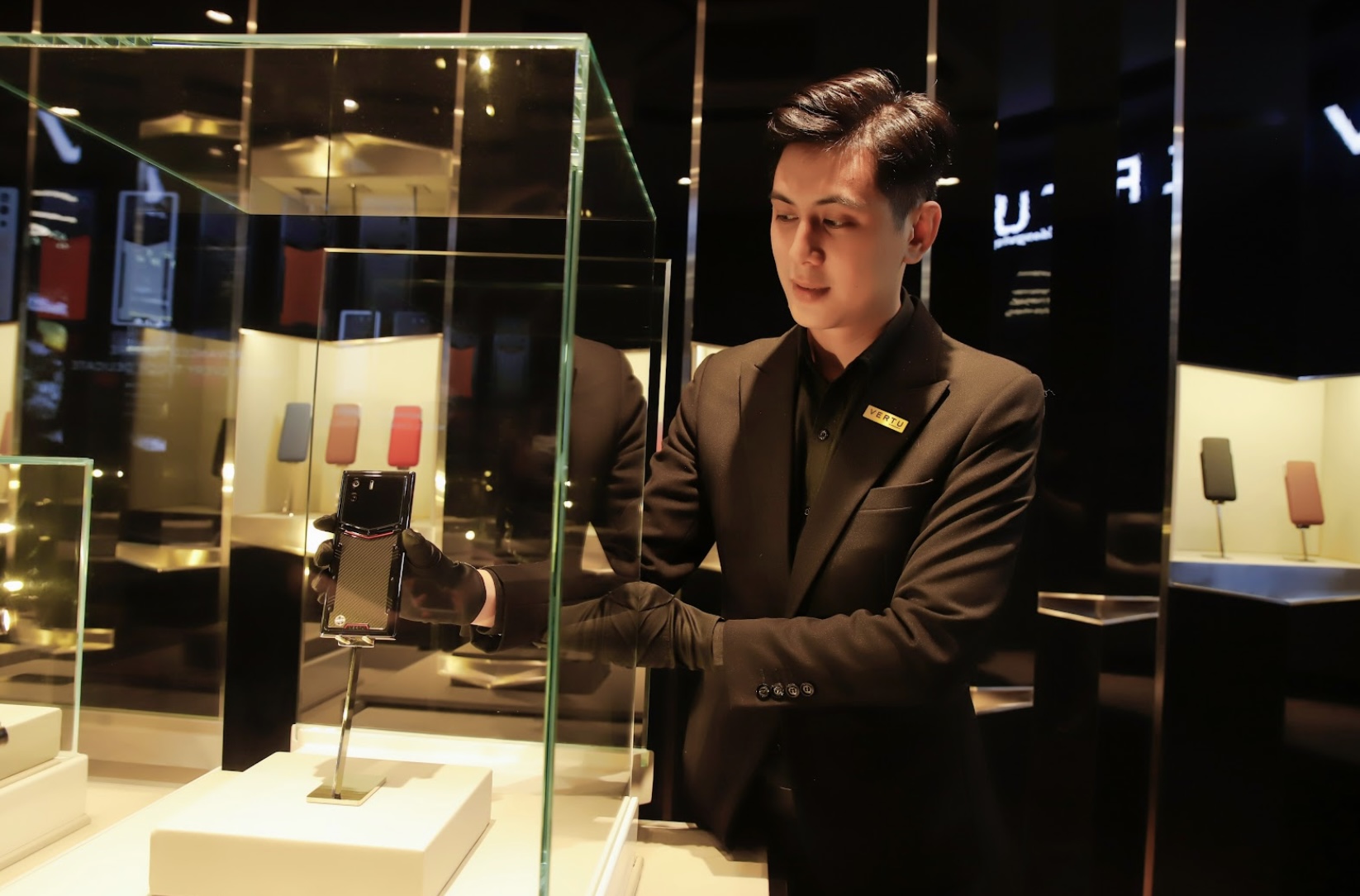 Người dùng Vertu Việt Nam ngày càng chuộng hàng chính hãng 