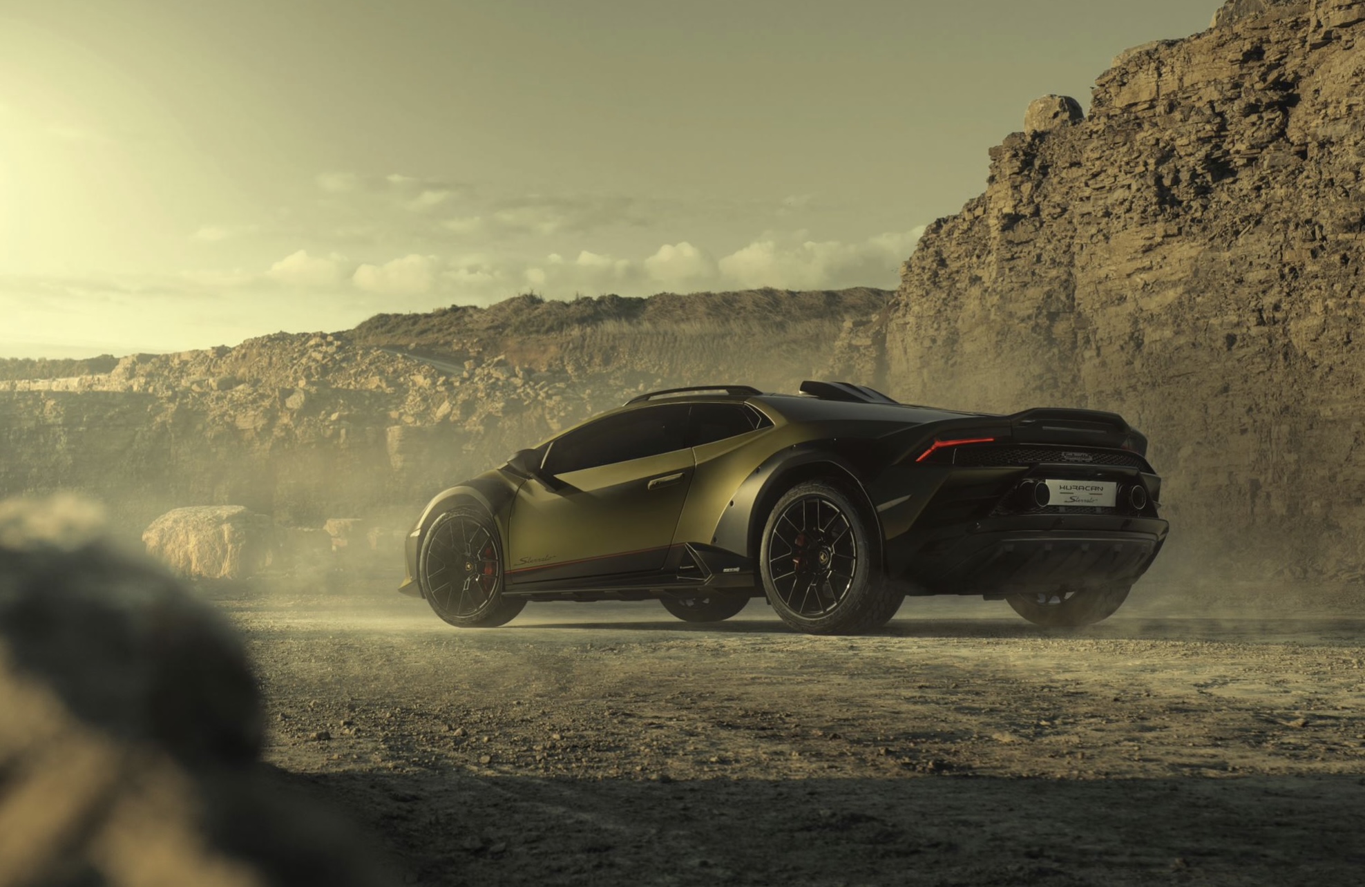 Lamborghini Huracán Sterrato ra mắt, bán giới hạn 1.499 chiếc Lamborghini Huracán Sterrato ra mắt, bán giới hạn 1.499 chiếc