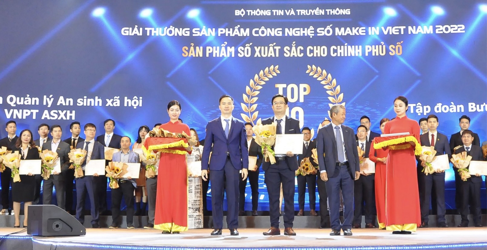 Giải thưởng Make in Viet Nam 2022: 4 giải pháp số của VNPT được vinh danh