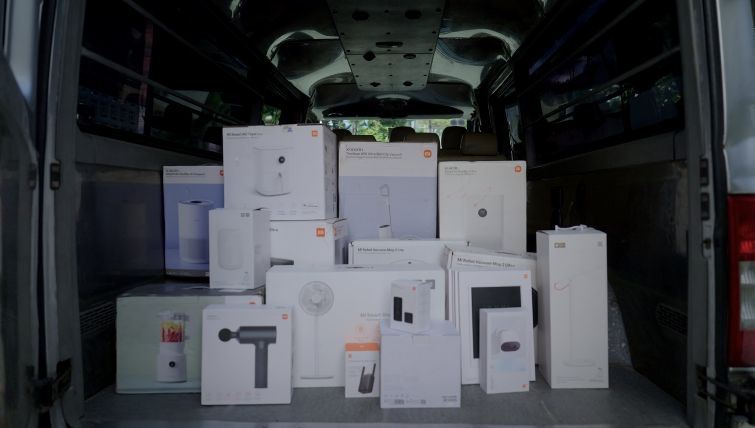 Các thiết bị khác như máy lọc không khí, máy tạo độ ẩm, v.v. cũng được Xiaomi trang bị trong lần cải tạo này để bảo vệ sức khỏe của các thành viên trong gia đình anh Ân một cách tốt nhất.