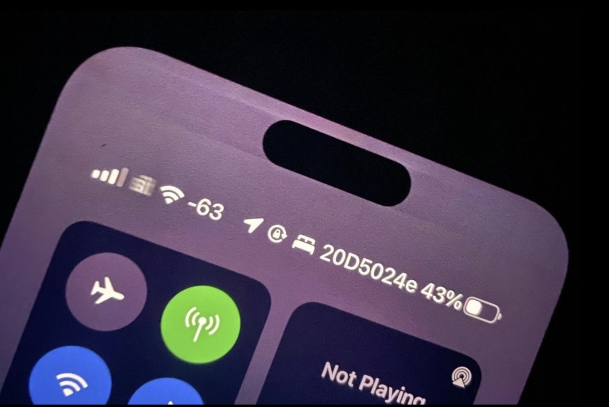 iPhone 14 Pro Max tại Việt Nam bắt đầu xuất hiện lỗi sọc màn hình iPhone 14 Pro Max tại Việt Nam bắt đầu xuất hiện lỗi sọc màn hình