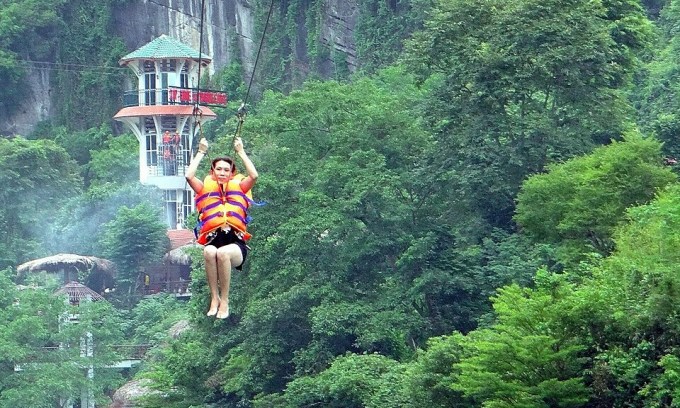 Việt Nam là quê hương của 1 trong 8 trải nghiệm zipline ly kỳ nhất châu Á (báo chí)
