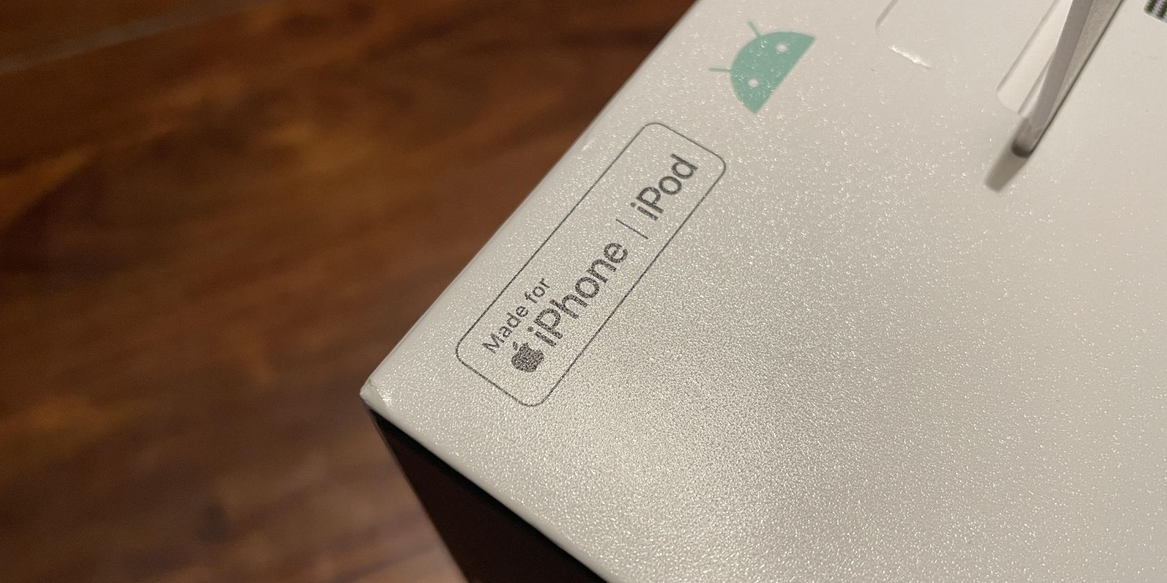 Nhãn Apple Made for iPhone trên hộp sản phẩm