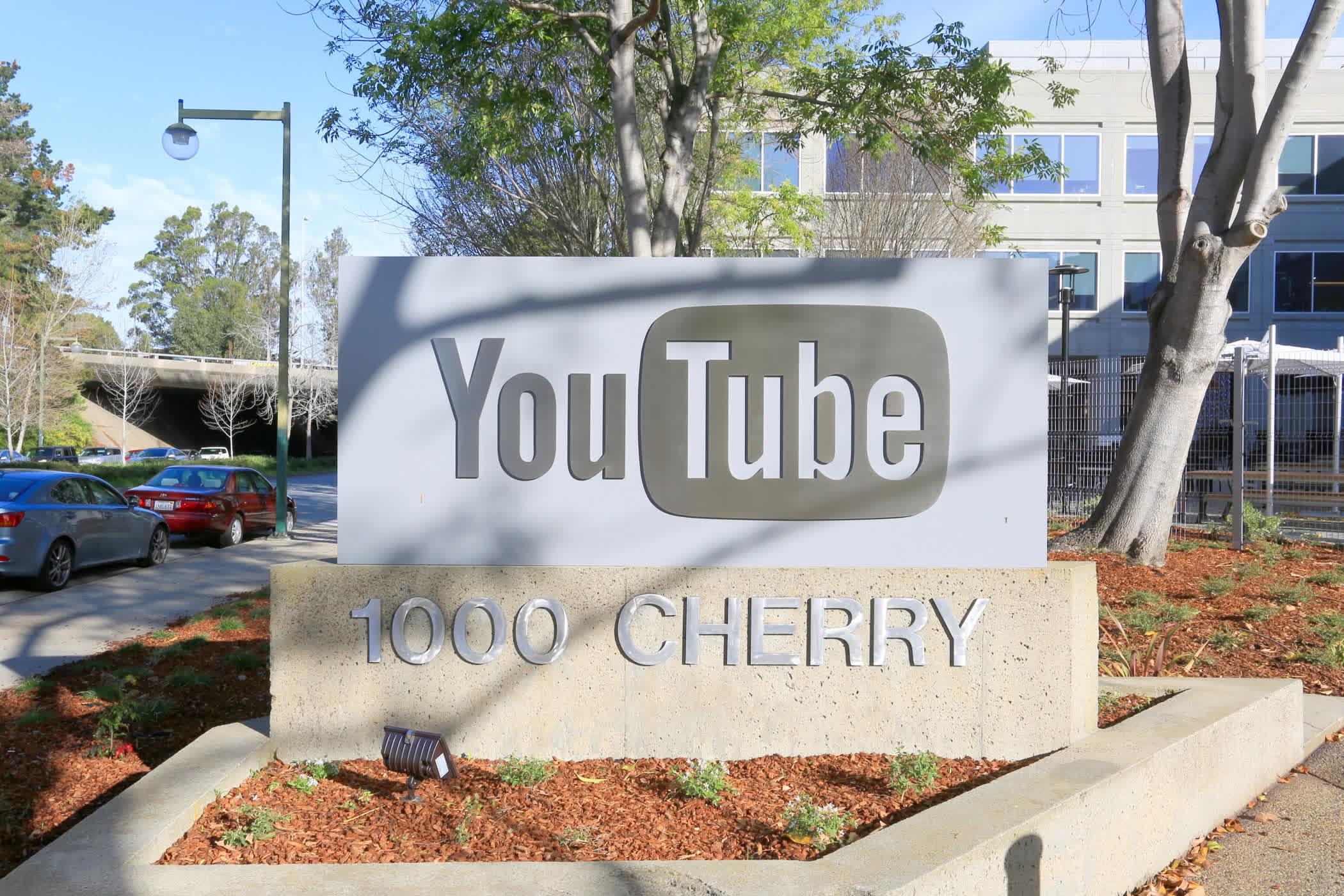 YouTube đang thử nghiệm tùy chọn phát trực tuyến ‘Premium’ 1080p cho người đăng ký YouTube is experimenting with a Premium 1080p streaming option for subscribers
