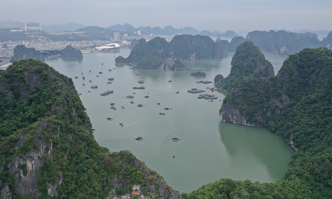 Vịnh Hạ Long lọt top những bãi biển đẹp nhất Châu Á : Travel+Leisure Vịnh Hạ Long lọt top những bãi biển đẹp nhất Châu Á : Travel+Leisure