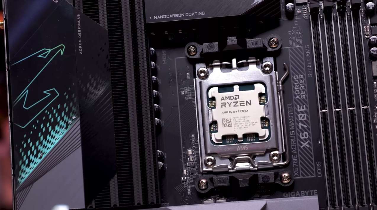 Đơn hàng CPU sụt giảm nghiêm trọng nhất trong 3 thập kỷ