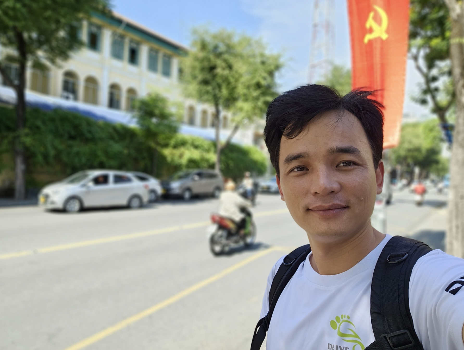 Ảnh selfie xoá phông khá đẹp, không quá ảo và đây là điều TechTimes thích.