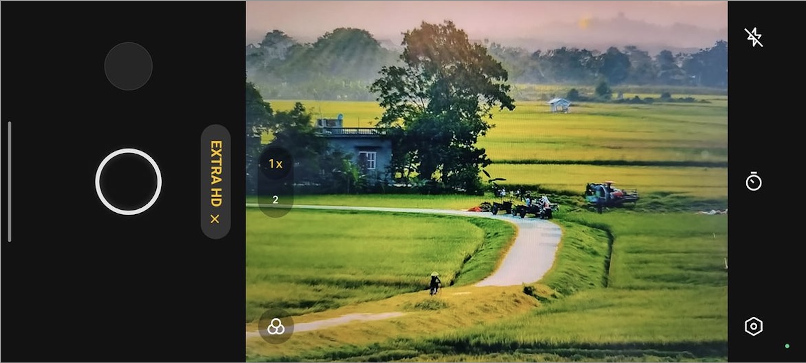 Giao diện chụp ảnh độ phân giải EXTRA HD với camera 108MP.