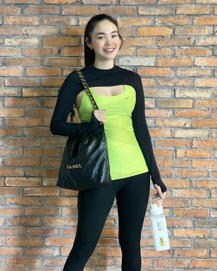 1678389307 571 Minh Hang xuat hien rang ro sau thong bao mang TechTimes Vietnam Minh Hằng xuất hiện rạng rỡ sau thông báo mang bầu, thân hình vẫn chuẩn từng li gây sốt MXH