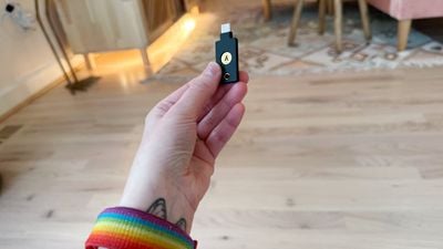 ybikey trong kích thước bàn tay