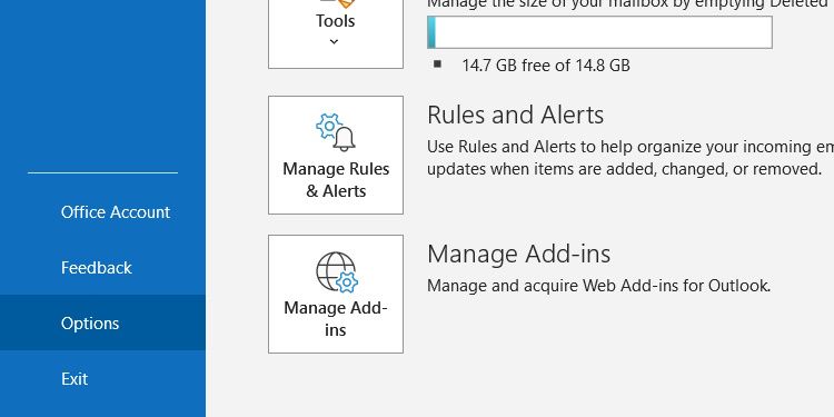 chọn Tùy chọn trong Outlook trên Windows