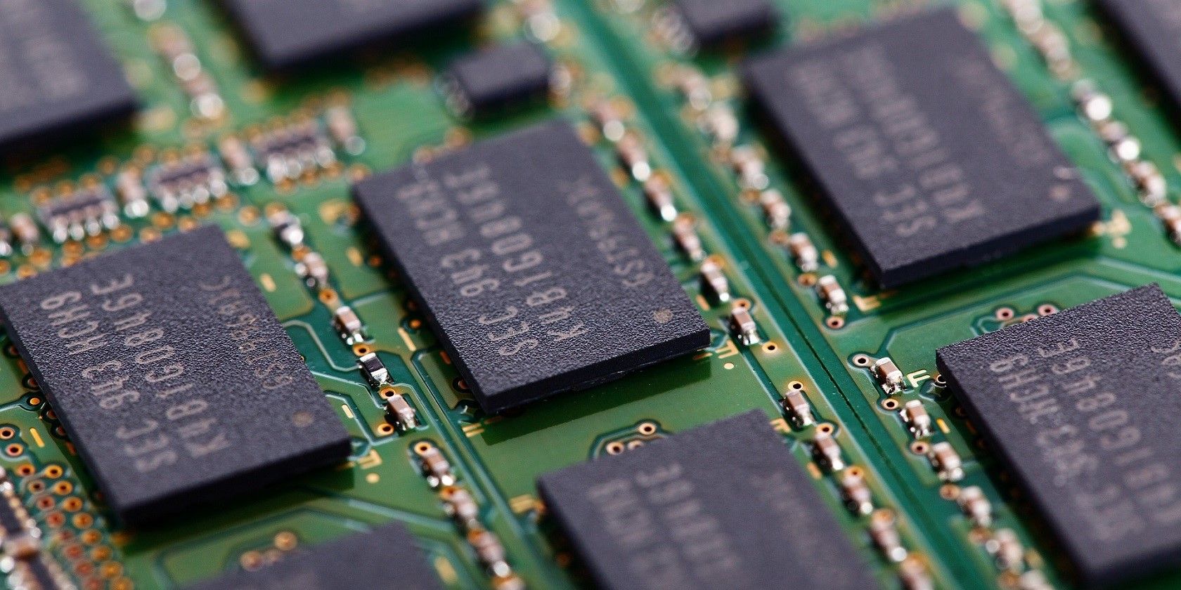 Cận cảnh RAM nhúng