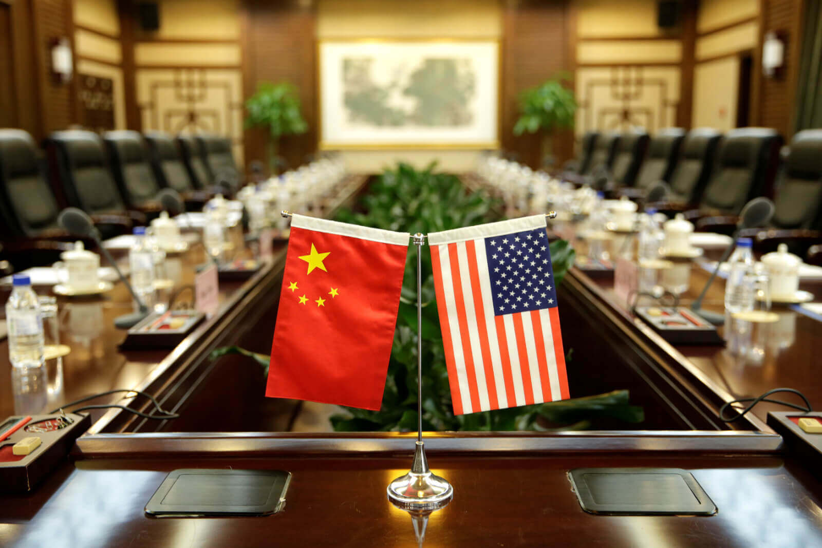 Trung Quốc dẫn đầu Hoa Kỳ trong nghiên cứu 37 trong số 44 công nghệ quan trọng, think tank tuyên bố China leads the US in the research of 37 out of 44 critical technologies, claims think tank