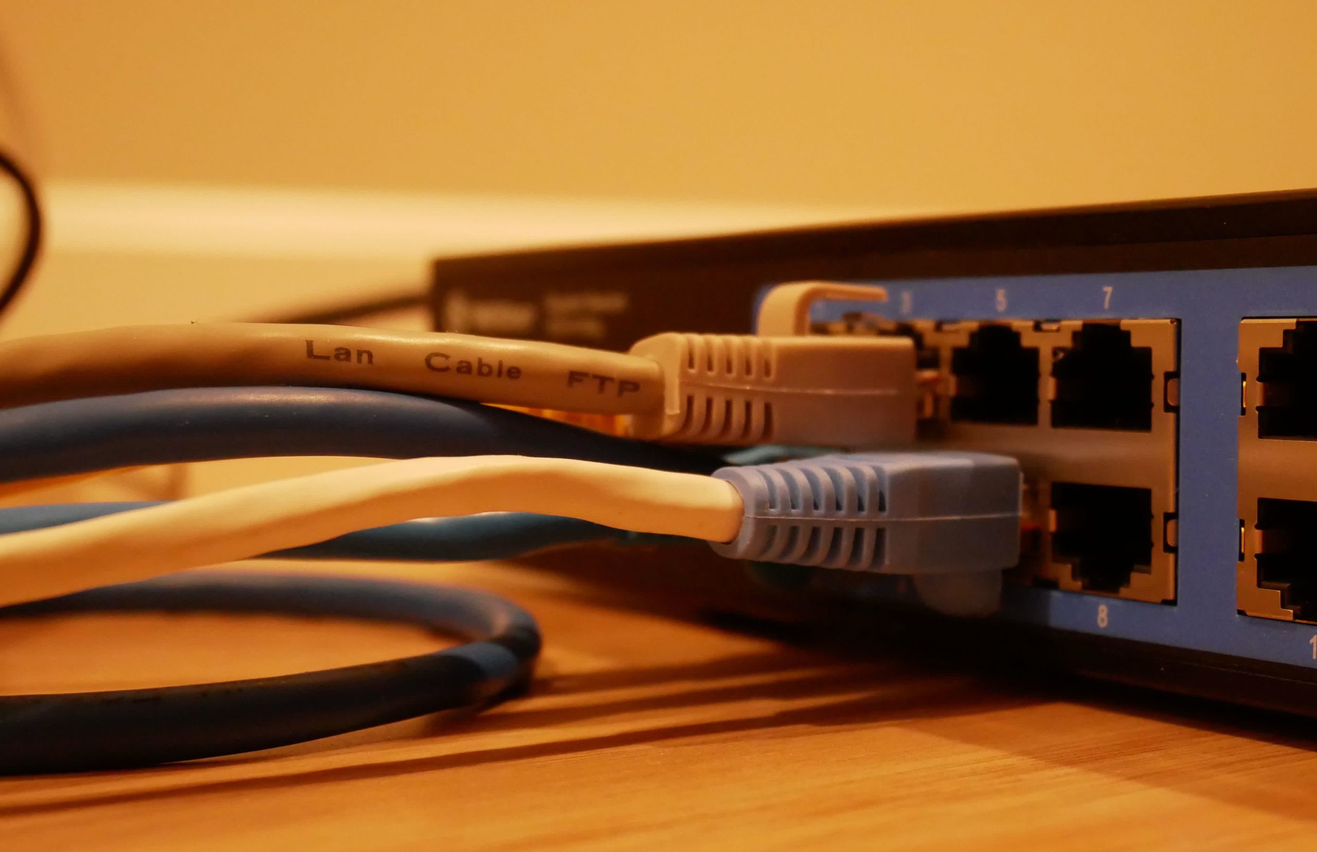 Bật PC của bạn từ xa: Thiết lập PC của bạn để Wake-On-LAN Bật PC của bạn từ xa: Thiết lập PC của bạn để Wake-On-LAN