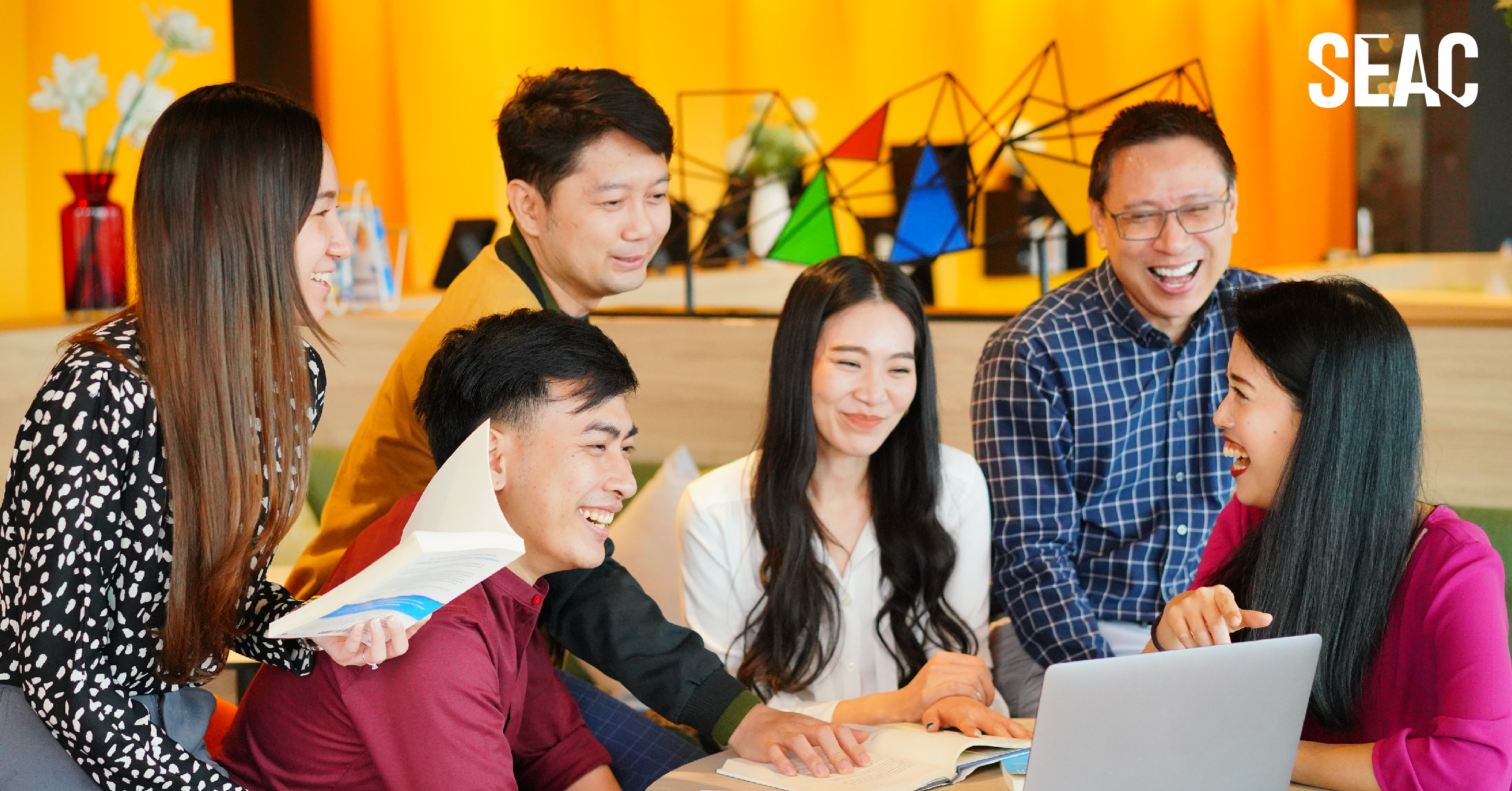 Công ty SEAC (Thái Lan) mở rộng giải pháp học tập SMART ra toàn khu vực ASEAN