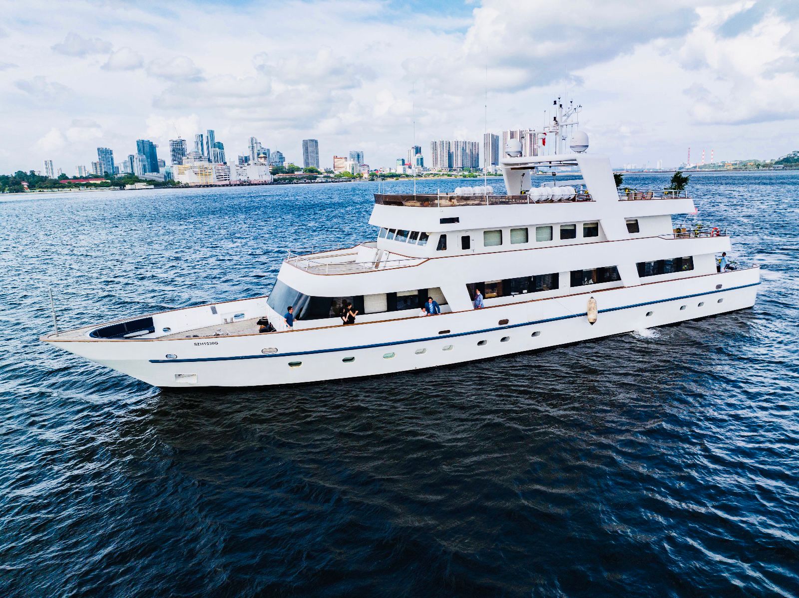 'Star of the Sea' là du thuyền lớn nhất Singapore cho thuê