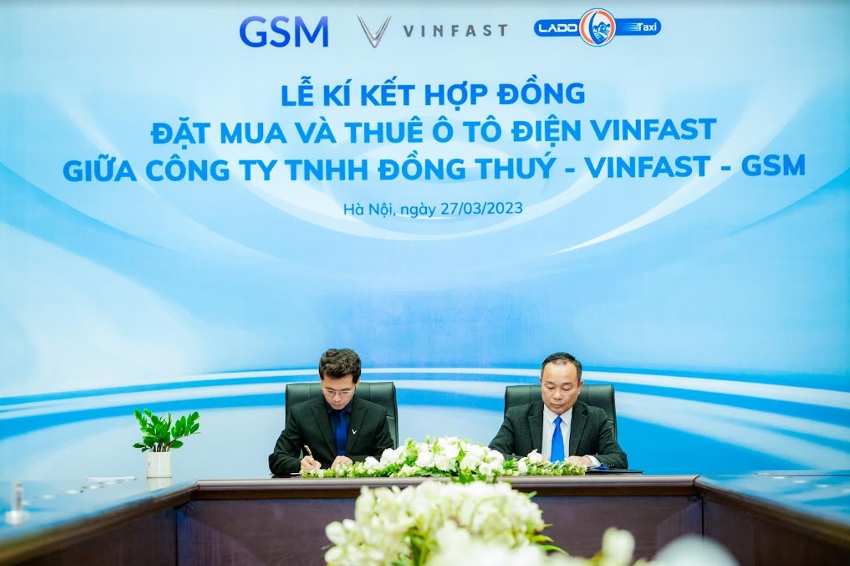 Lado Taxi thuê 500 xe điện VinFast và mua thêm 40 xe VF e34