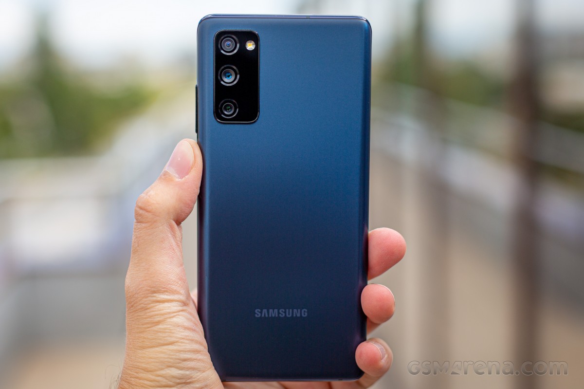Galaxy S20 FE đầu tháng 3, nửa giá, quà khủng cho chị em 8/3