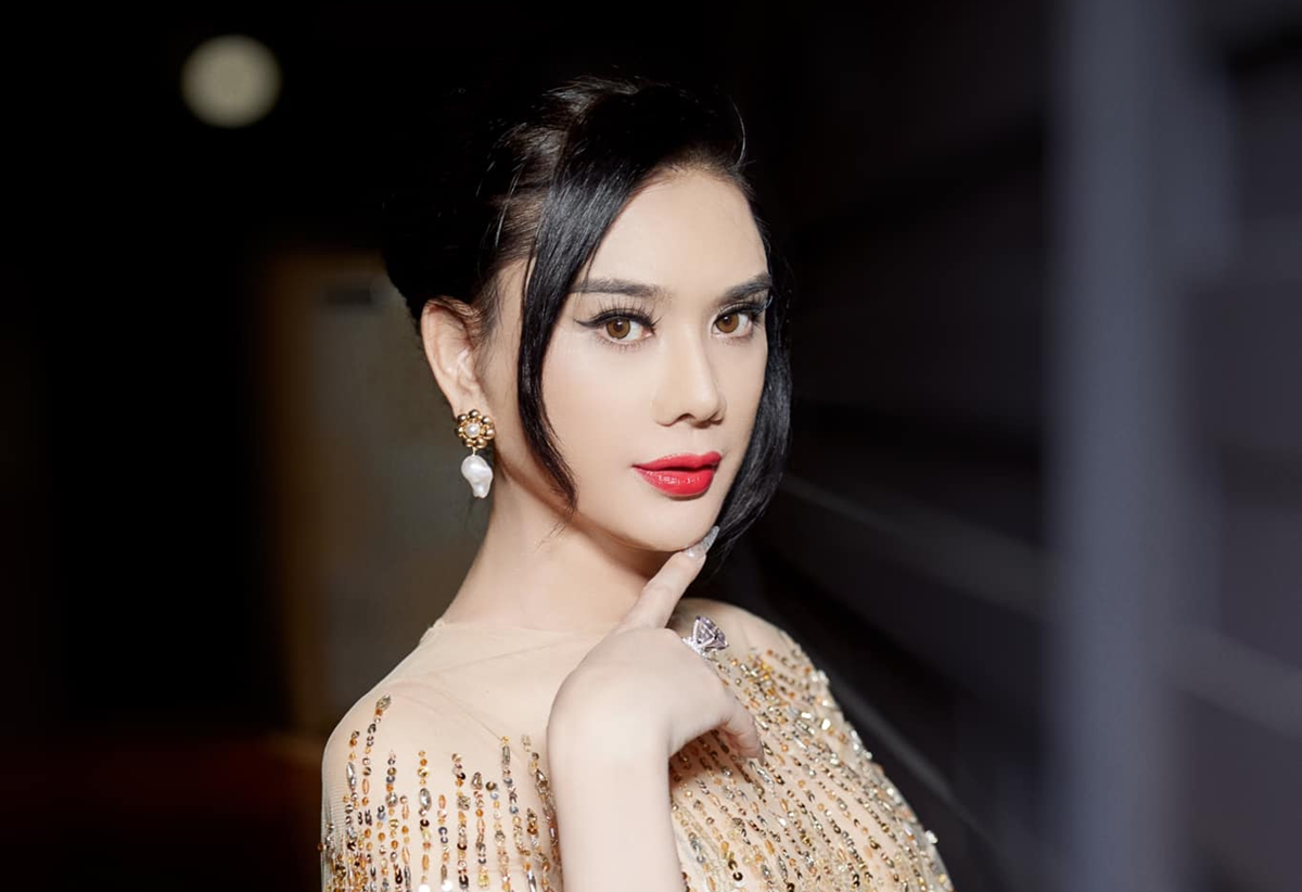 Phản hồi của Lâm Khánh Chi khi bị chê ‘hỏng giọng, không làm ca sĩ được’ Phản hồi của Lâm Khánh Chi khi bị chê 'hỏng giọng, không làm ca sĩ được'