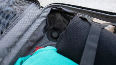 Elevation Lab ra mắt bộ giữ AirTag 'TagVault: Fabric' mới TechTimes Vietnam tagvault 2