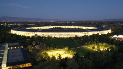Apple sa thải một số nhân viên bán lẻ của công ty TechTimes Vietnam công viên táo đêm 2