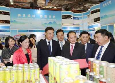 Hội chợ triển lãm nước ngoài Expo Trung Quốc-ASEAN lần thứ 20 được tổ chức tại Singapore (PRNewsfoto/CRIOnline)