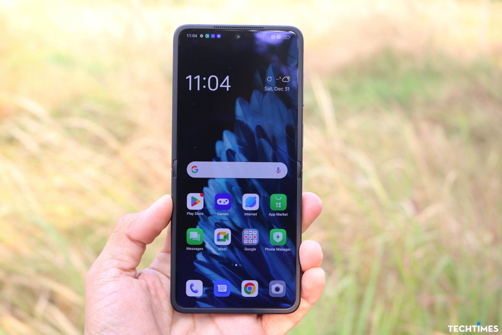 Oppo Find N2 Flip được thiết kế tốt và cho cảm giác cao cấp