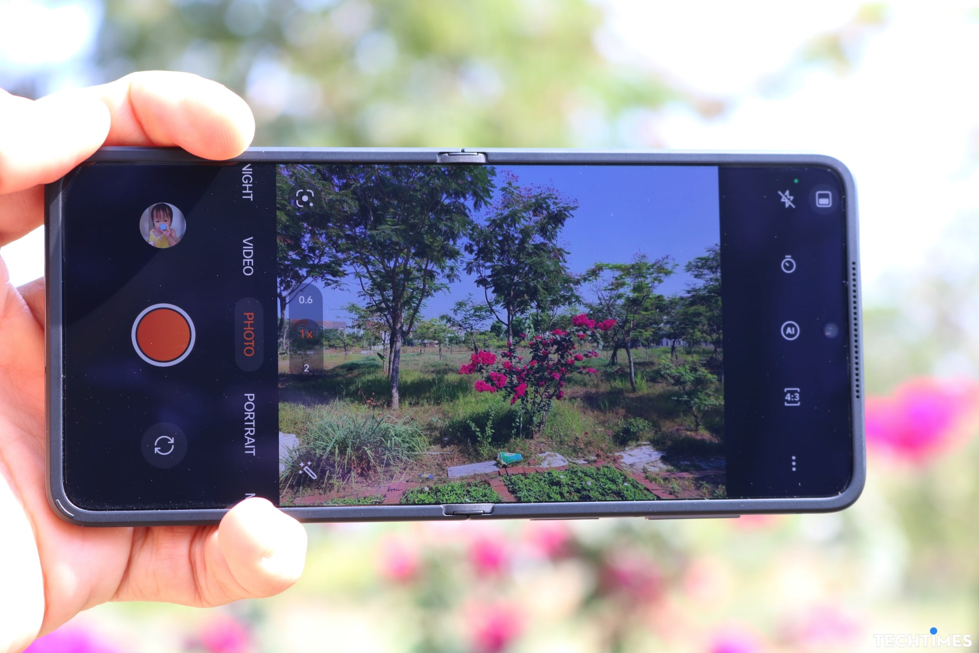 Camera của Find N2 Flip.