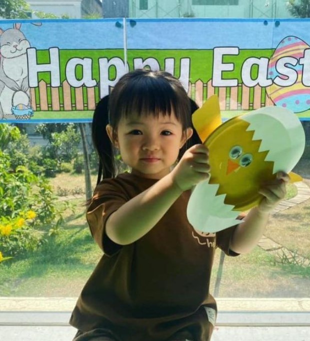 So sánh với hình ảnh mới nhất của con gái nhà Cường Đô La, thái độ khi học với cô giáo mới có gì đáng chú ý So sánh với hình ảnh mới nhất của con gái nhà Cường Đô La, thái độ khi học với cô giáo mới có gì đáng chú ý