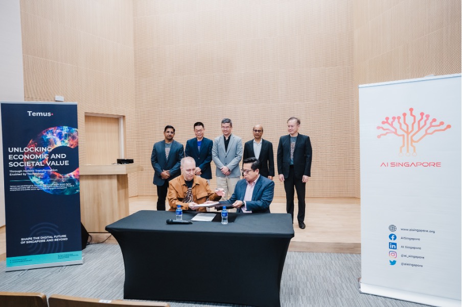 Temus và AI Singapore ký Biên bản ghi nhớ (MoU) để tăng tốc đổi mới và áp dụng trí tuệ nhân tạo (AI) TechTimes Vietnam Matt Johnson, MD Data và AI, Temus, và Laurence Liew, Giám đốc Sáng tạo AI, ISGF, tại lễ ký kết Temus x MoU vào ngày 13 tháng 4 năm 2023. Chứng kiến lễ ký kết là (từ trái sang phải) các nhà lãnh đạo của Temus Srijay Ghosh và KC Yeoh, Giám đốc điều hành IMDA Lew Chuen Hong và Phó chủ tịch điều hành ISGF, GS. Mohan Kankanhalli và Laurence Liew, Giám đốc Đổi mới AI.