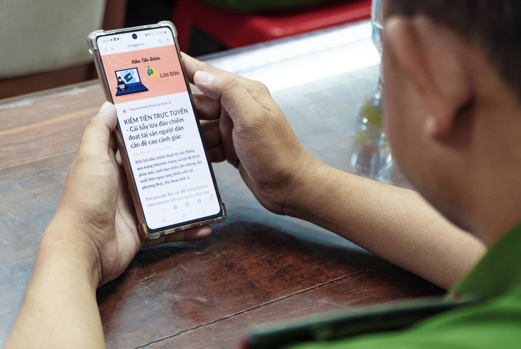 Công an quận 12 luôn chủ động đăng tải thông tin để người dân cập nhật tình hình an ninh địa bàn
