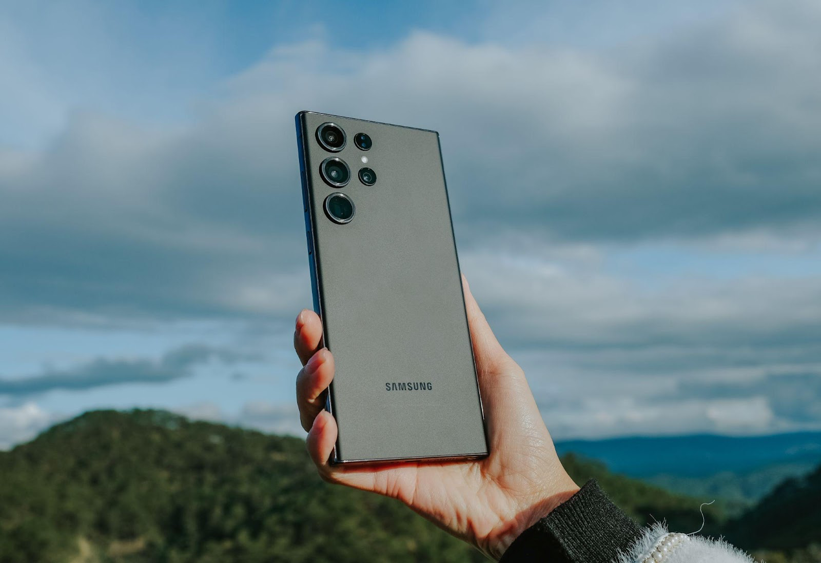 Galaxy S23 Ultra sau 2 tháng sử dụng: Ấn tượng camera 200MP TechTimes Vietnam Galaxy S23 Ultra sau 2 tháng sử dụng: Ấn tượng camera 200MP