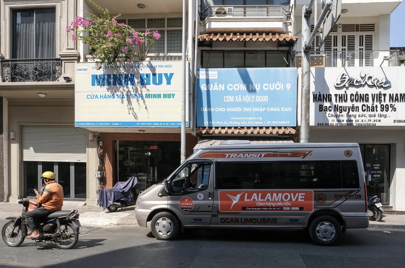 Lalamove hỗ trợ người khó khăn thông qua Quỹ Bông Sen TechTimes Vietnam Thông qua gói tài trợ, Quỹ Bông Sen có thể chủ động đặt xe giao hàng thông qua nền tảng Lalamove với đa dạng loại hình vận chuyển