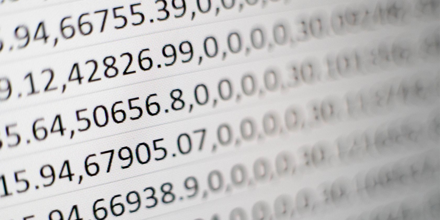 Bạn nên chọn cái nào để tham gia các giá trị sequence of numbers on a white paper
