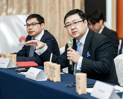 Robert Yang, Giám đốc Phát triển Đối tác Chiến lược của Huawei (PRNewsfoto/Huawei) Robert Yang, Giám đốc Phát triển Đối tác Chiến lược của Huawei (PRNewsfoto/Huawei)