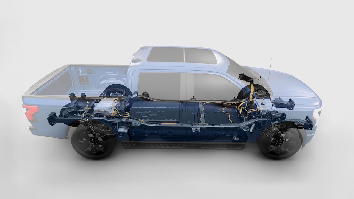 Hình ảnh Ford F-150 Lightning 2022 cắt bỏ hệ thống truyền động EV của nó