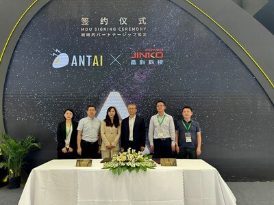 Antaisolar và Jinko Technology khởi động hợp tác chiến lược toàn cầu tại SNEC 2023 (PRNewsfoto/Antaisolar)
