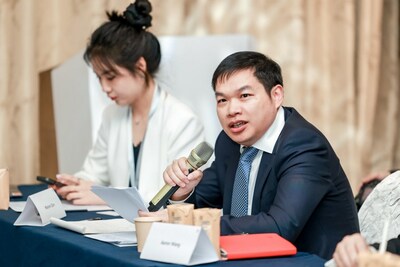 Huawei tăng cường nỗ lực hợp tác với các đối tác, viết lên những câu chuyện truyền cảm hứng về chuyển đổi kỹ thuật số Aaron Wang, Phó Chủ tịch Huawei phụ trách Nhóm Kinh doanh Doanh nghiệp ở khu vực Châu Á Thái Bình Dương (PRNewsfoto/Huawei)