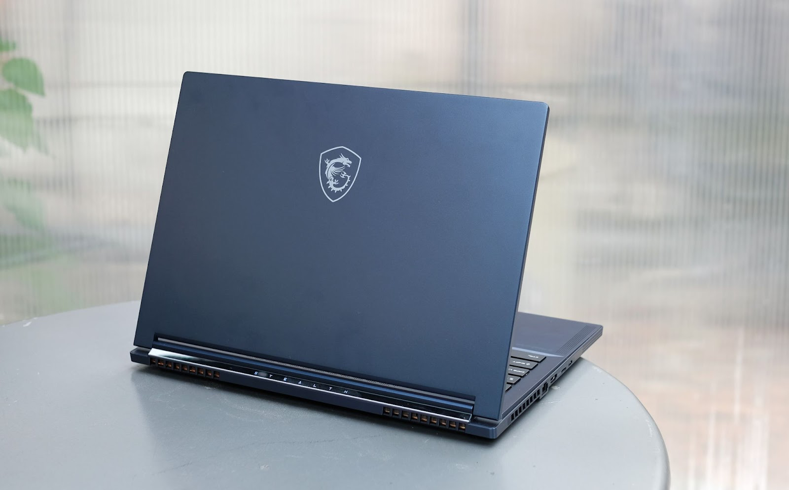 image 44 TechTimes Vietnam Đánh giá MSI Stealth 16 Studio A13V: Cấu hình "khủng long" bên trong một thân hình gọn nhẹ