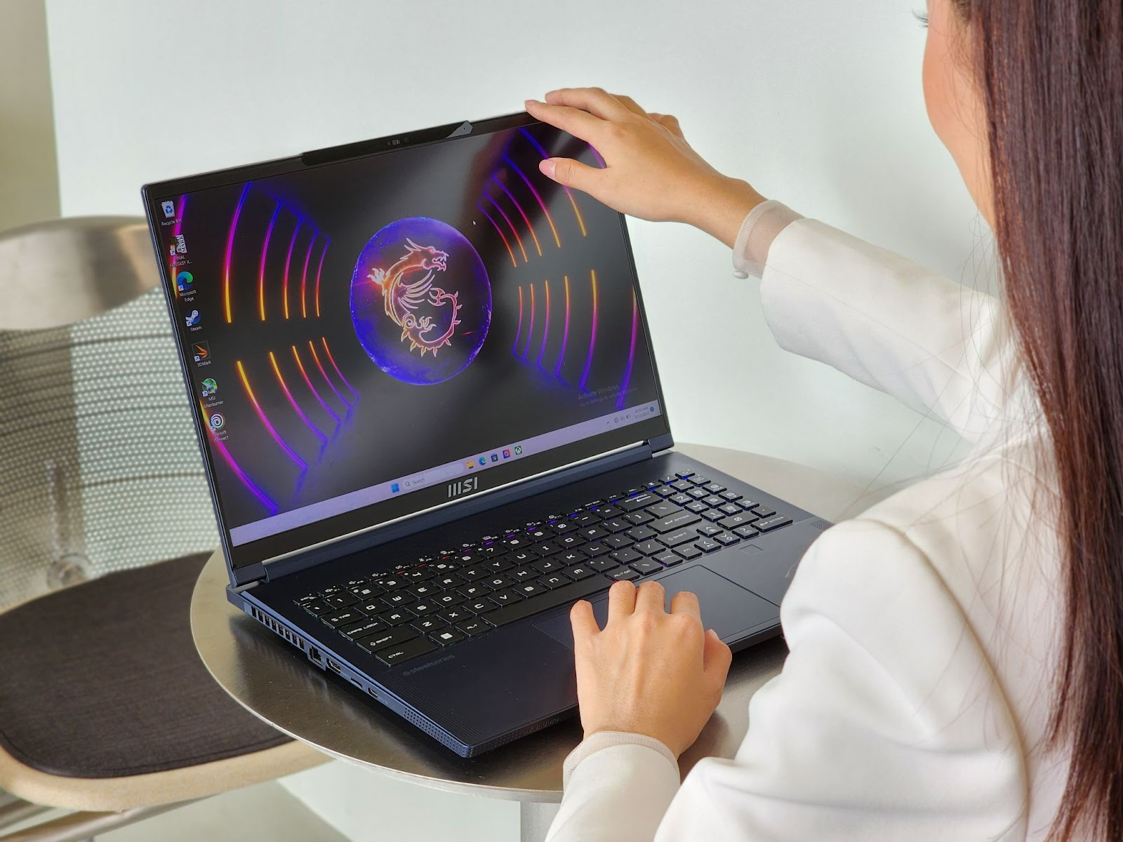 image 46 TechTimes Vietnam Đánh giá MSI Stealth 16 Studio A13V: Cấu hình "khủng long" bên trong một thân hình gọn nhẹ