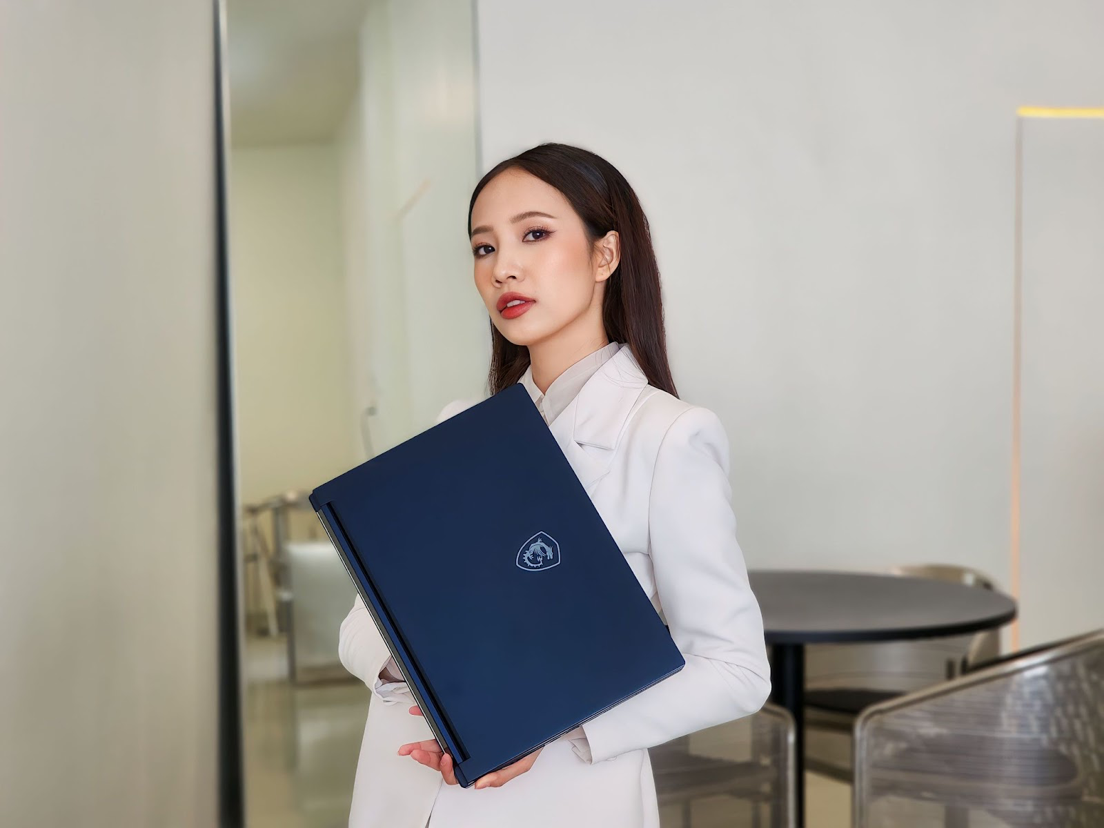 image 50 TechTimes Vietnam Đánh giá MSI Stealth 16 Studio A13V: Cấu hình "khủng long" bên trong một thân hình gọn nhẹ