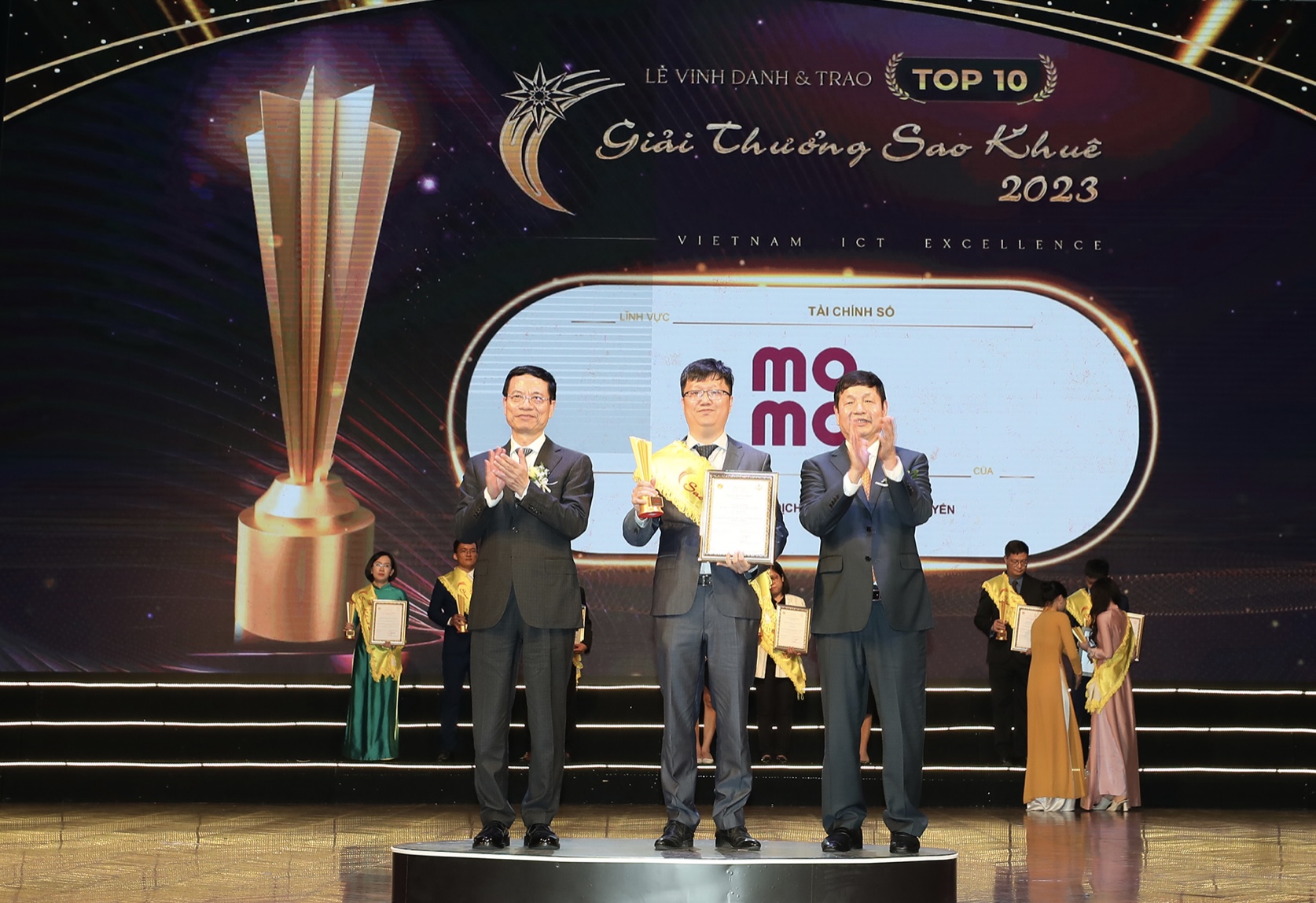 Ví Trả Sau nhận giải thưởng Sao Khuê vì những nỗ lực “bình dân hóa” tín dụng cho người Việt TechTimes Vietnam Ví Trả Sau nhận giải thưởng Sao Khuê vì những nỗ lực “bình dân hóa” tín dụng cho người Việt