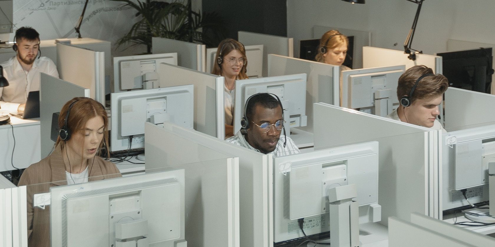 Trung tâm cuộc gọi